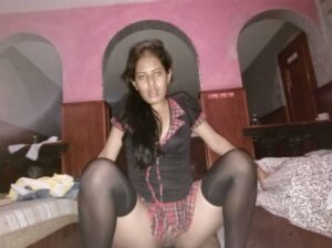 Maestra Desnudas