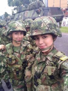 Packs Mujeres Militares