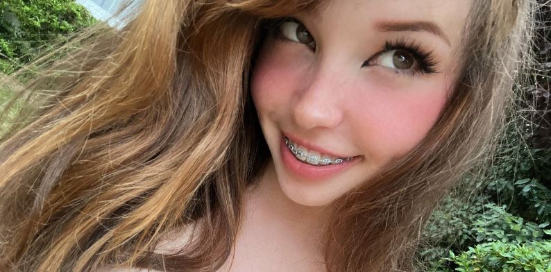 belle delphine super good girl / black thong / tanga negra