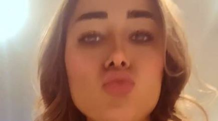 Bru Luccas Hand Bra Nipple Flash