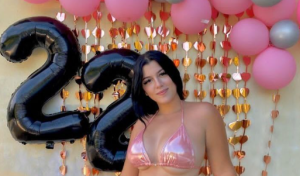 "Así cumplen años las zorras"