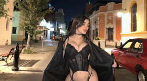 Karely Ruiz 2