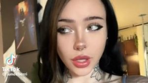 Juneeberrisg random 3
