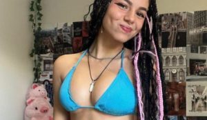 Larissa kim bikini - tiktoker