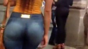 Jeans pocketless morocha riquisima
