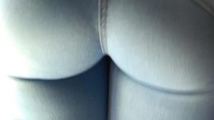 Culazo hermoso en jeans ajustados