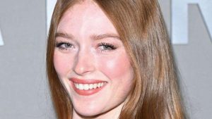 Larsen Thompson soft small tits