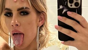 Emma unsensored